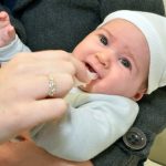 giving-baby-sucrose-for-a-vaccine
